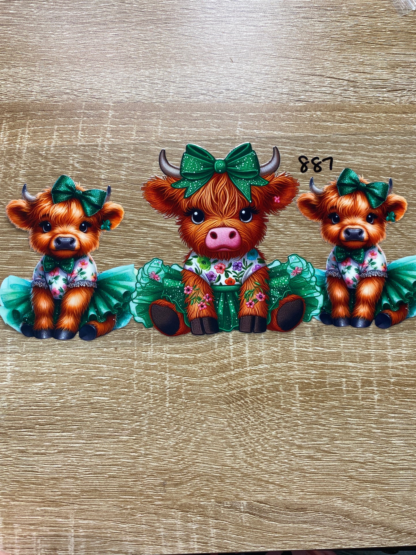887 Green Cows