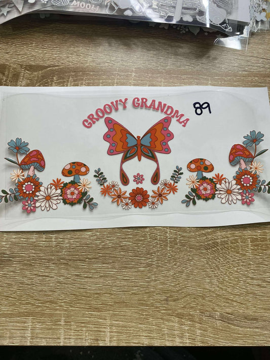 89 GROOVY GRANDMA